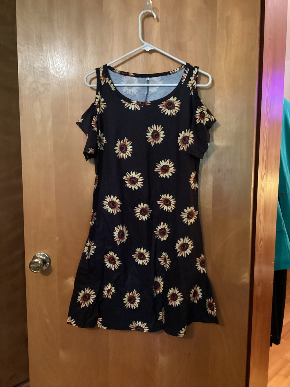 Source Unknown Black Sunflower Cold-Shoulder Dress